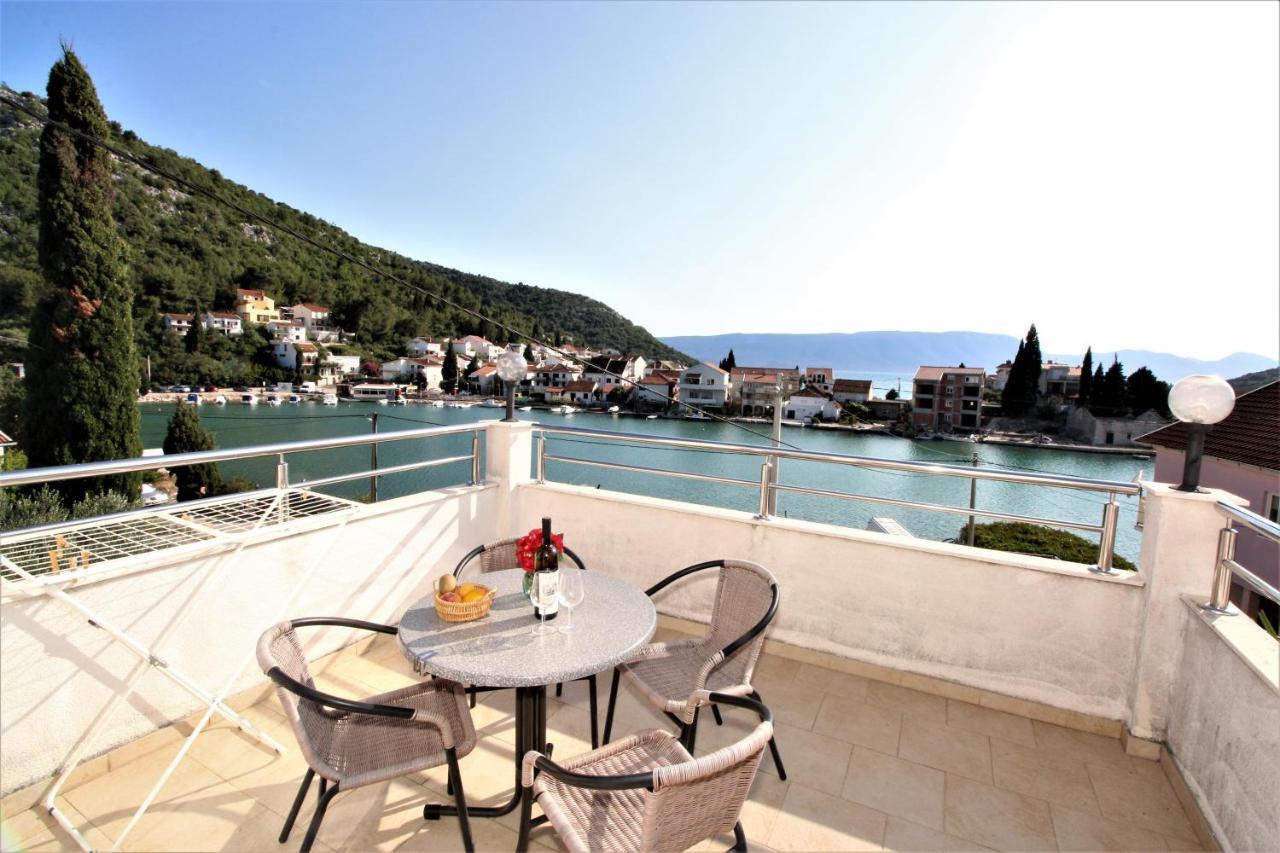 Villa Delta Apartments Blace Kamer foto