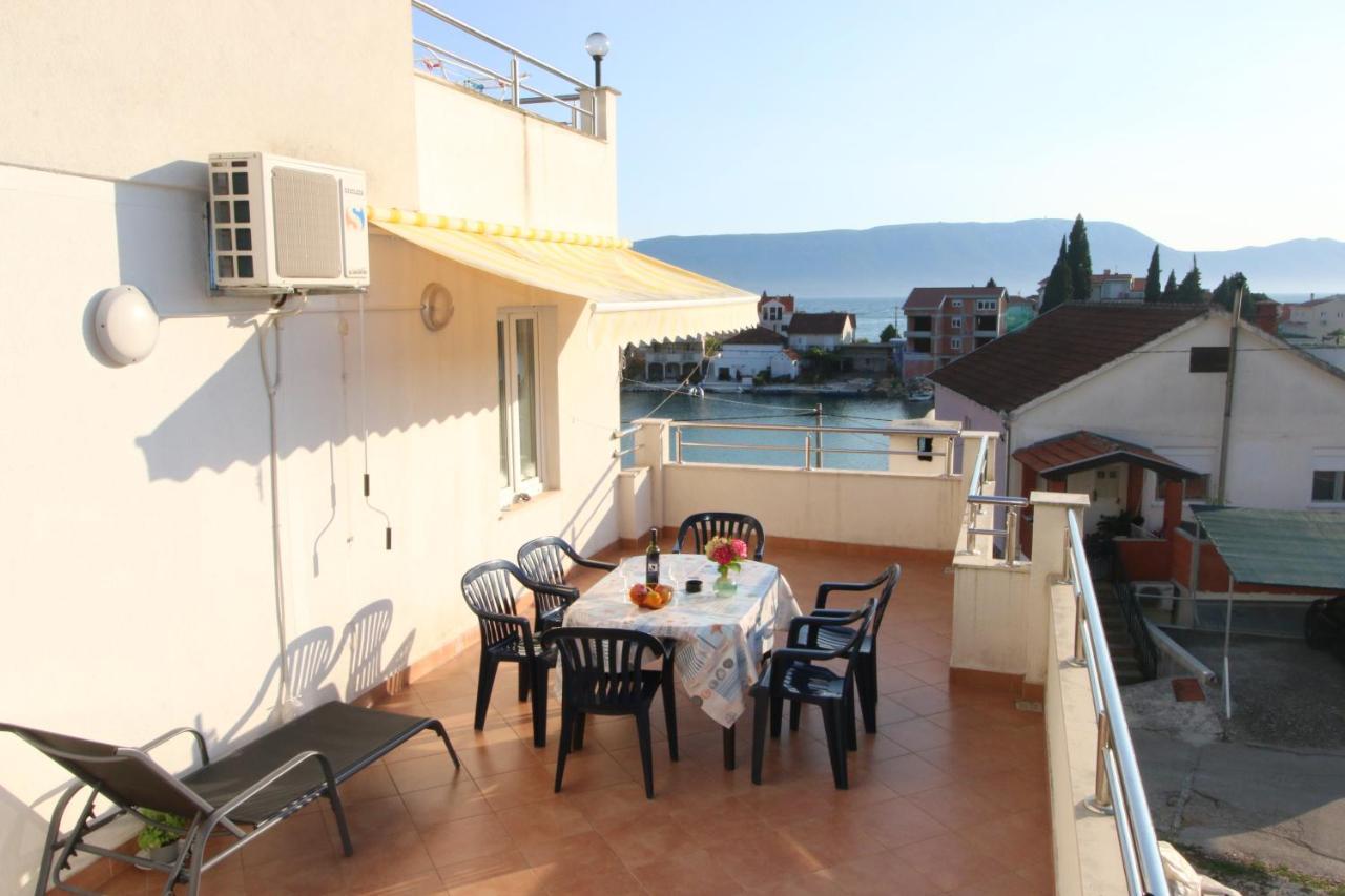 Villa Delta Apartments Blace Kamer foto