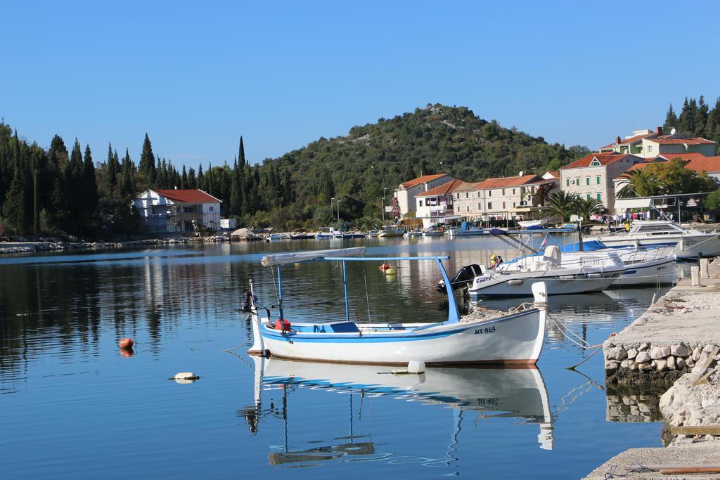 Villa Delta Apartments Blace Buitenkant foto