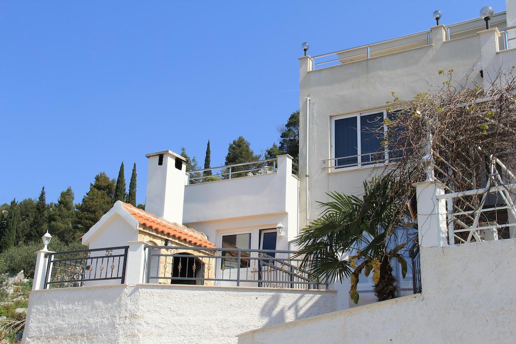 Villa Delta Apartments Blace Buitenkant foto