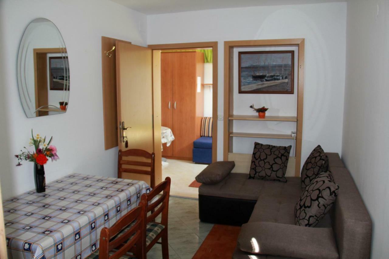 Villa Delta Apartments Blace Buitenkant foto